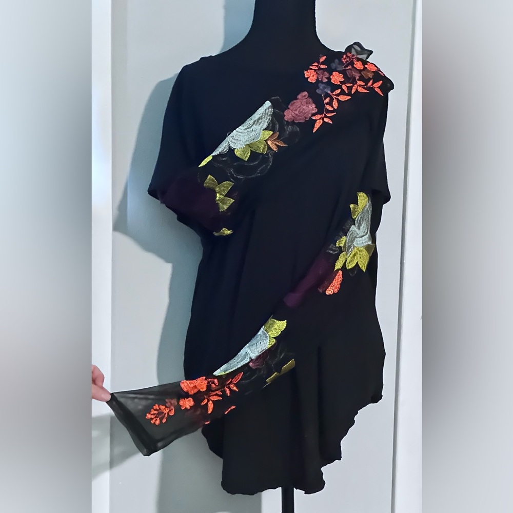 💕Free People Moonlit Dreams Top XL Black Mesh Floral Embroidered Sleeve Tee